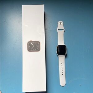 Apple Silver Smartwatch Sleek Design
